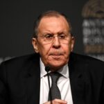 Зустріч Зеленського і Путіна – Лавров вигадав нову відмовку РФ