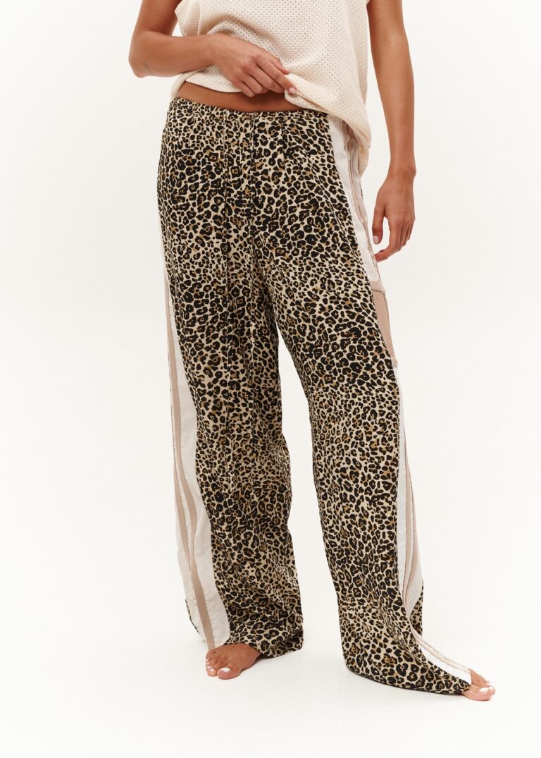 Вибір штанів для жінок: стиль і комфорт