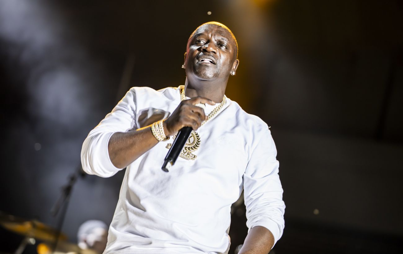 Дрони атакували Сочі і мало не зірвали концерт репера Akon – з’явилося відео
