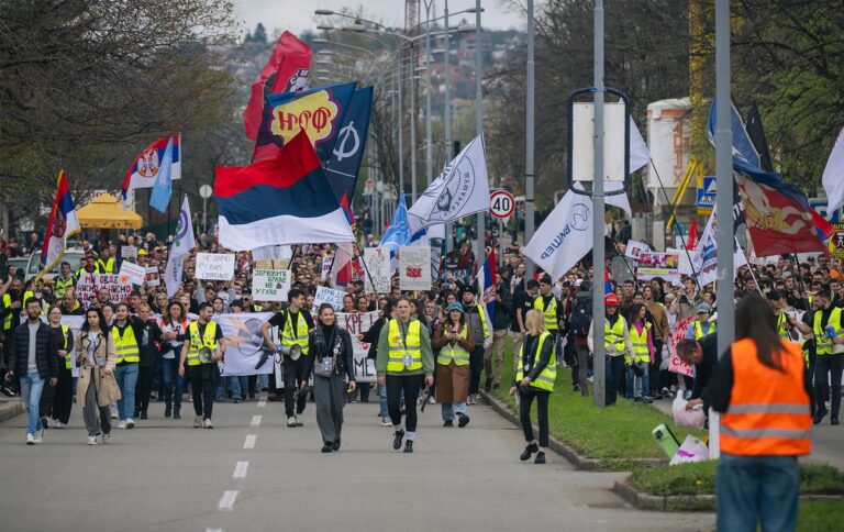 У Сербії тривають акції протесту – поліція жорстко розганяє мітингувальників