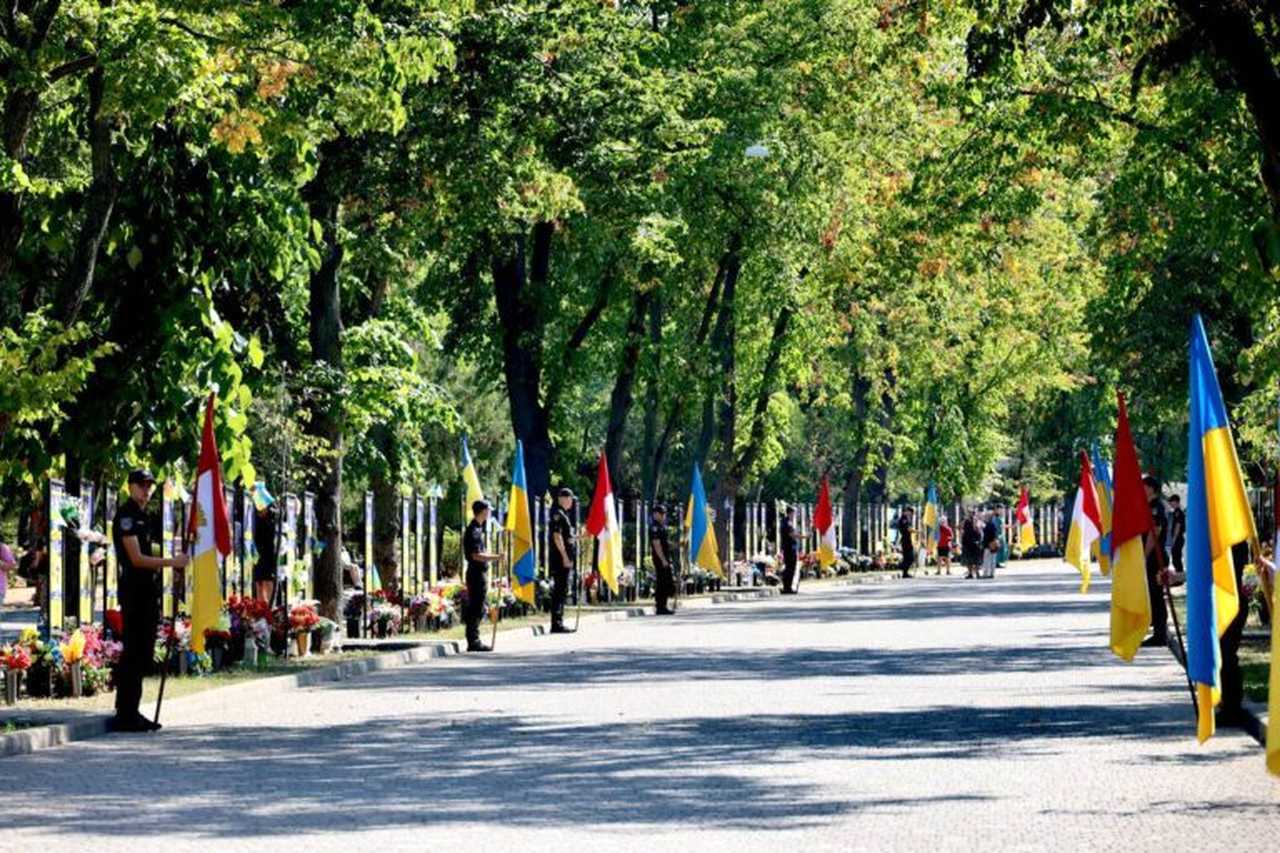 В Одесі на Алеї Героїв додано 82 імена загиблих воїнів: підсумки дня