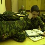 Дітей з окупованої Луганської області навчають бути снайперами