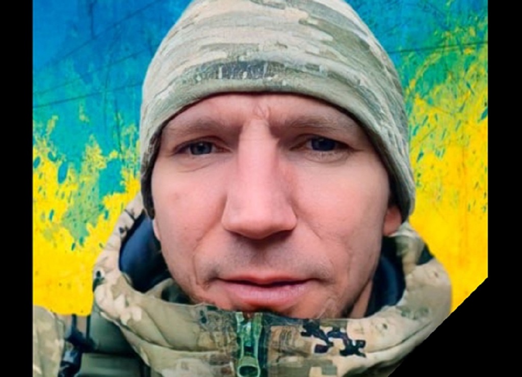 У Красносілку попрощаються з Героєм Олександром Дрофяком, який загинув на фронті
