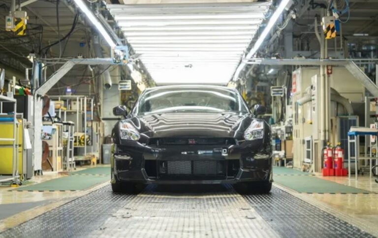 Останній Nissan GT-R зійшов з конвеєра