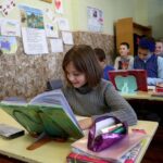 Підручники у школи доставлять вчасно – заява МОН