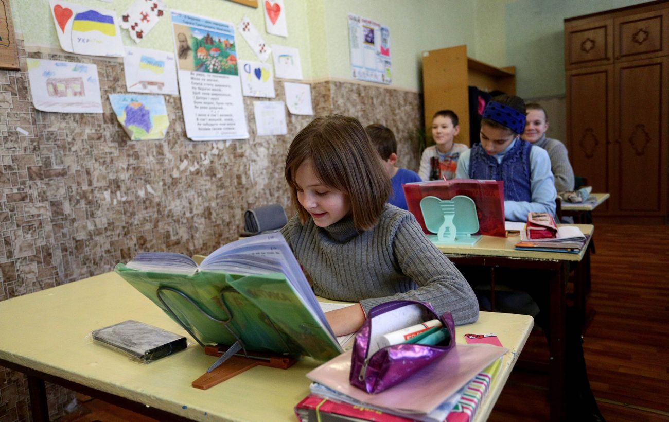 Підручники у школи доставлять вчасно – заява МОН