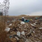 Старовинний курган на Одещині місцеві перетворюють на смітник (фото)