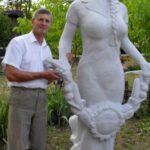 майстер з Одещини, який створив сотні скульптур, храмів і написав сотню пісень