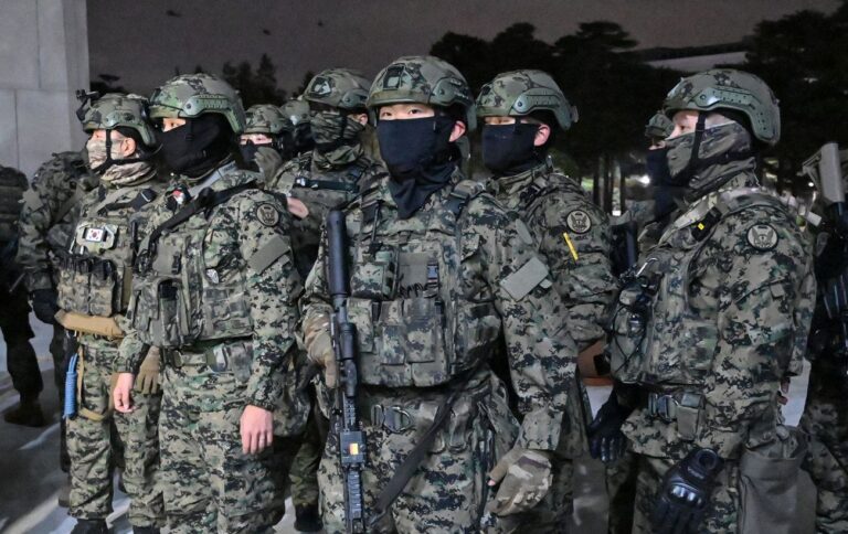 Південна Корея знімає поблизу кордону з КНДР гучномовці, які транслювали пропаганду