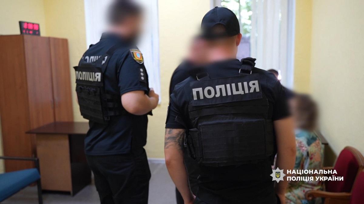 Одеса: дочка експлуатувала 96-річну матір