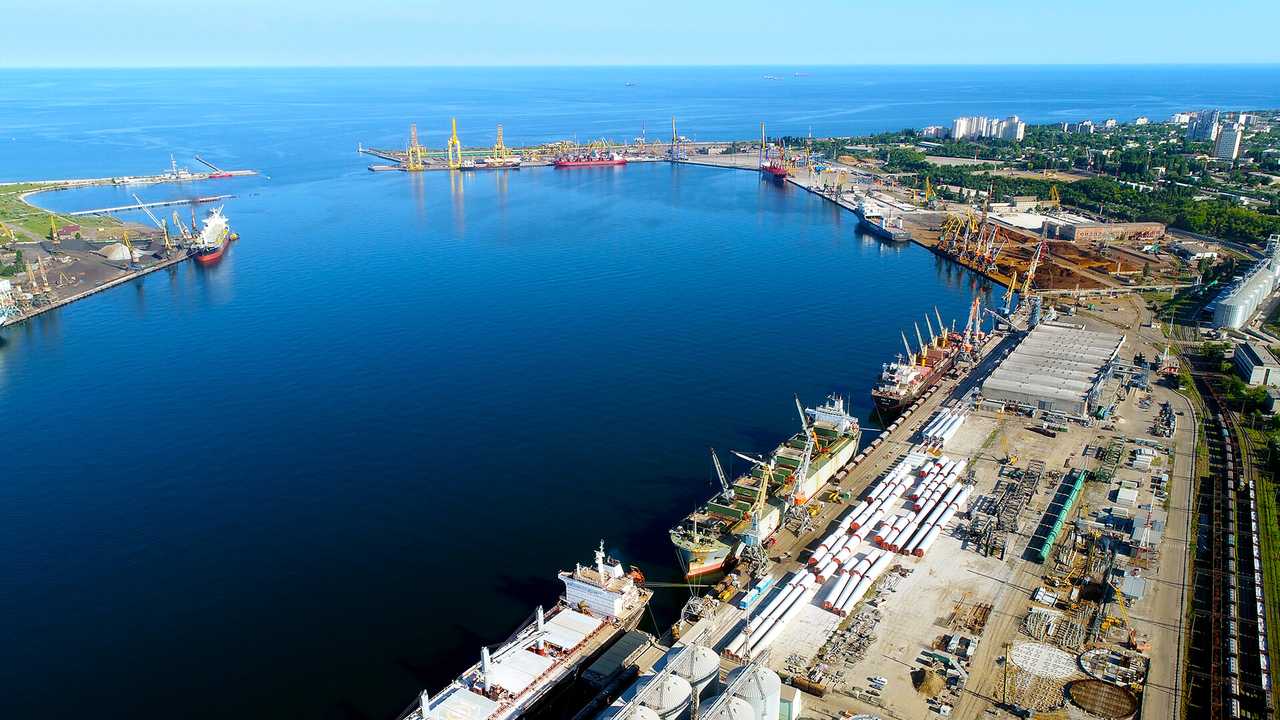 До кінця 2025 оголосять конкурс на концесію терміналів порту «Чорноморськ»