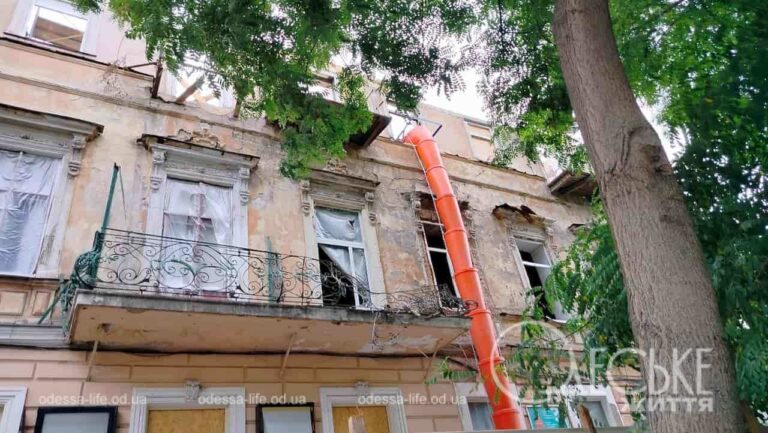 В Одесі після обстрілу рятують історичний будинок на Пастера