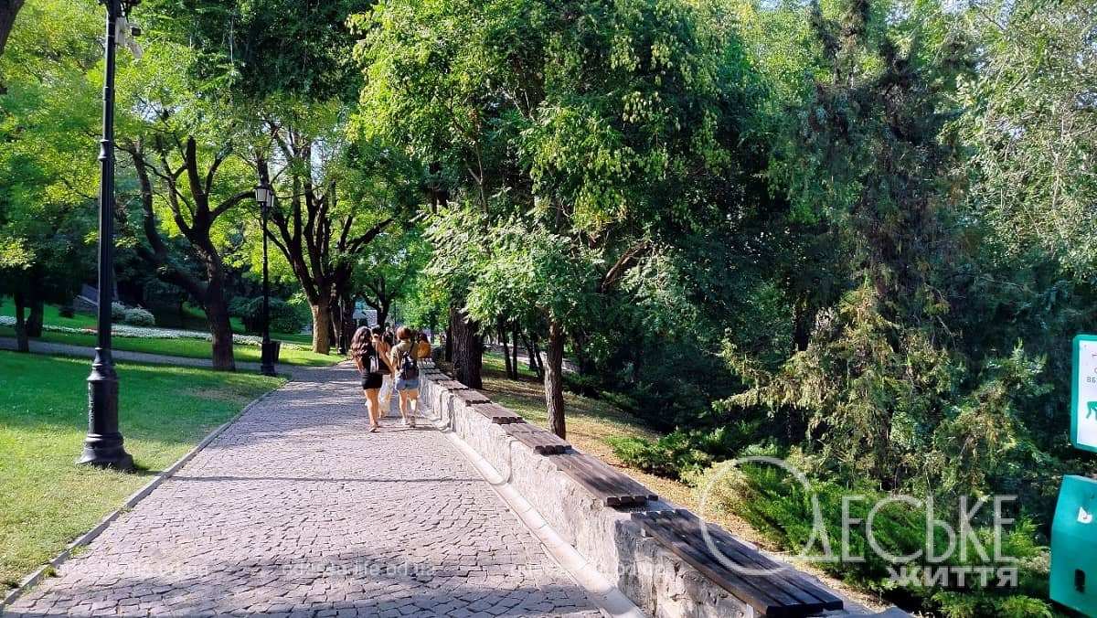 Стамбульський парк в Одесі відкрито: «захворів» лише історичний грот