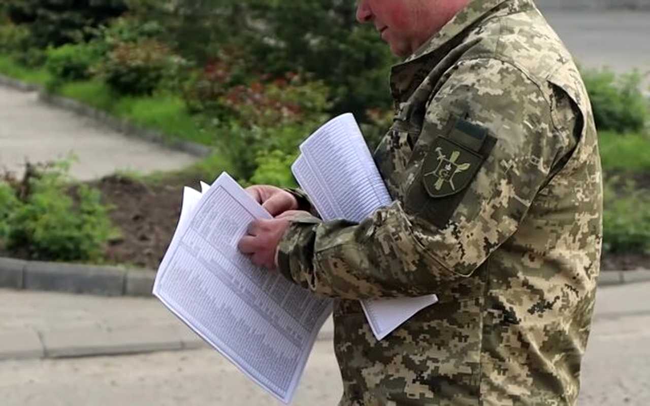В Одесі інспектора військкомату підозрюють у продажу «відстрочок»