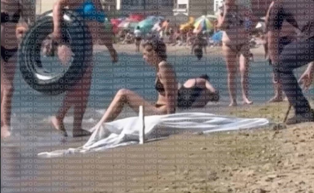 На пляжі в Одеській області виявлено фрагменти тіл загиблих від вибуху мін