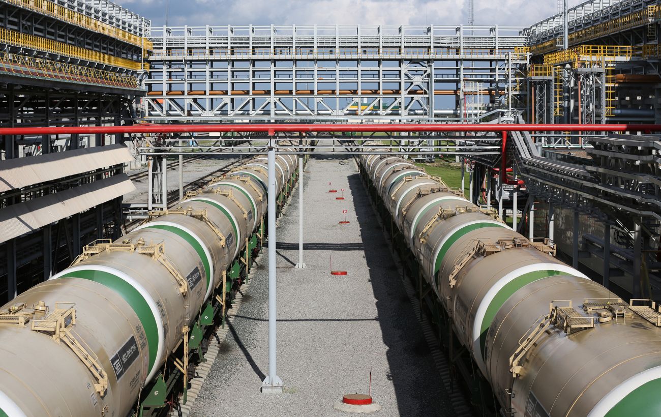 Ціни на нафту РФ зросли після атак України – що відомо