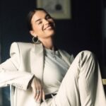 Модні тренди 2025 – Катерина Усик показала наймодніший костюм на літо, фото