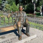 Пам’ятник Леоніду Утьосову в Одесі забруднили червоною фарбою