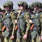 В Білорусі побачили незвичайний БТР – чи є небезпека вторгнення до України