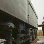 Вантажівки зможуть їхати на території Одеської та Миколаївської областей у комендантську годину