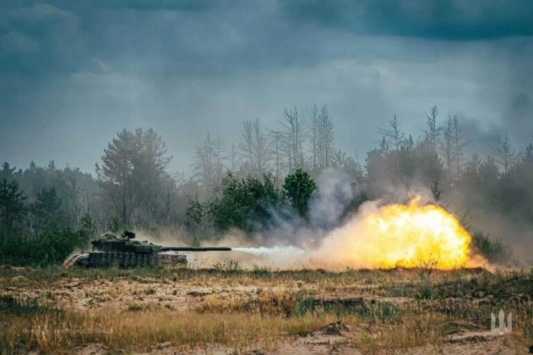 Російські війська за 24 години зазнали втрат у 900 особового складу на фронтах України