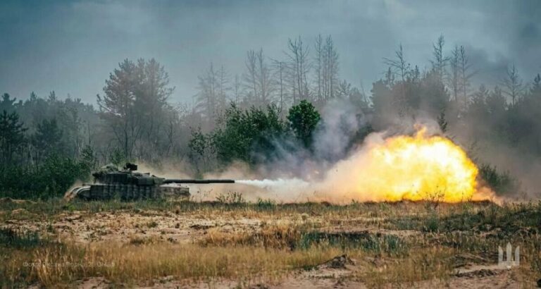 Грозова епопея на передовій: ЗСУ стримали потужні атаки та ліквідували 347 ворожих дронів