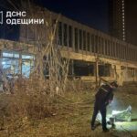 В Одесі внаслідок нічного нападу сталися пожежі у багатоповерхівках, складі та автомобілях: є постраждалі, – ФОТО, ВІДЕО