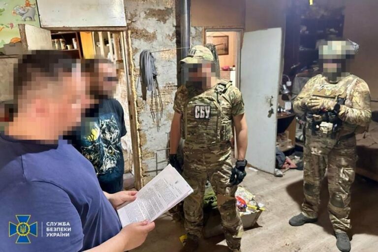 Російські шпигуни під вуаллю дезертирства і різноробочих: СБУ затримала агентів, які координували дрони для атак на Одесу і Кіровоградщину – ФОТО