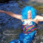 В Одесі директор зоопарку перевтілився у русалку: захоплюючі кадри зі зйомок.