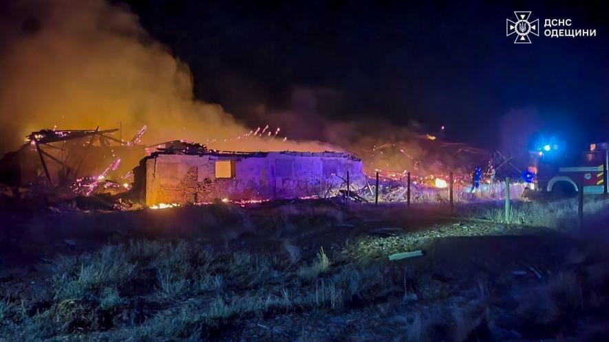 Одещина під нічним натиском: полум’я складів та зруйноване обладнання