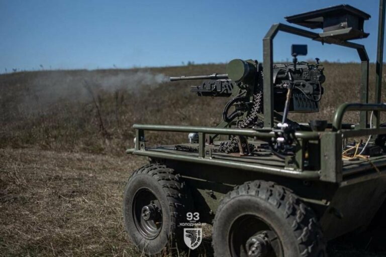 ЗСУ зупинили 172 ворожі наступи за одну добу: росіяни понесли втрати 970 солдатів та двох літаків.