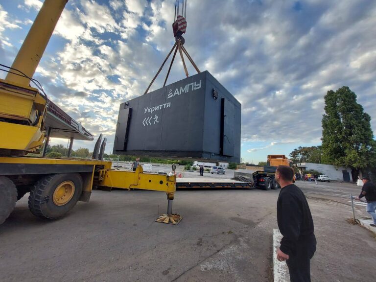 В Одеському регіоні запровадили велику ініціативу для забезпечення безпеки працівників морської сфери: вже облаштовано перші мобільні укриття.