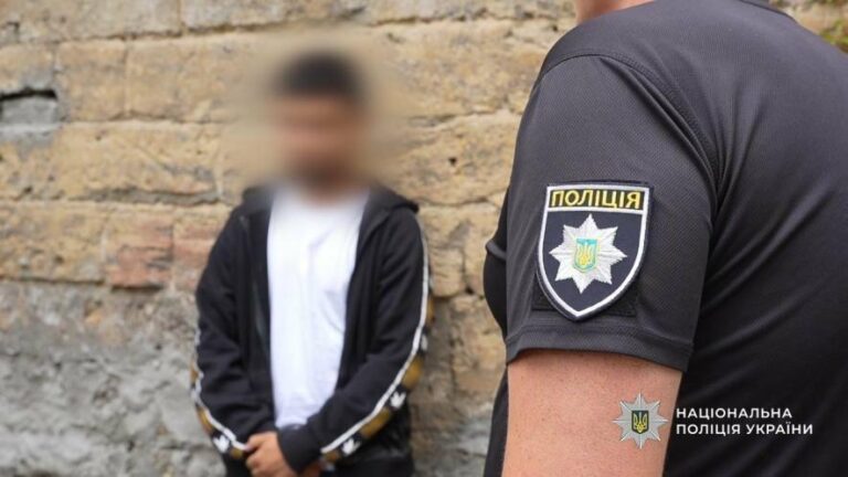 В Одесі викрили етнічну банду шахраїв, що видурювали гроші на транспорт для ЗСУ – фото
