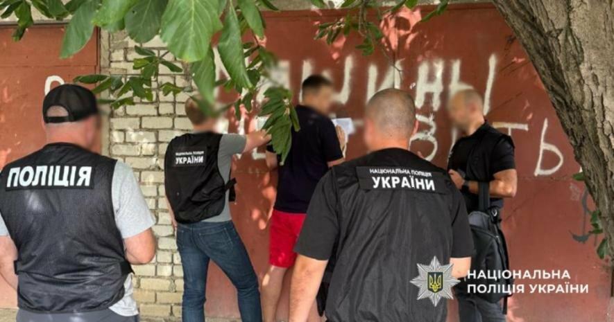 У Одесі затримали посередника, який нажився на фальсифікації іспитів у сервісному центрі, – ФОТО