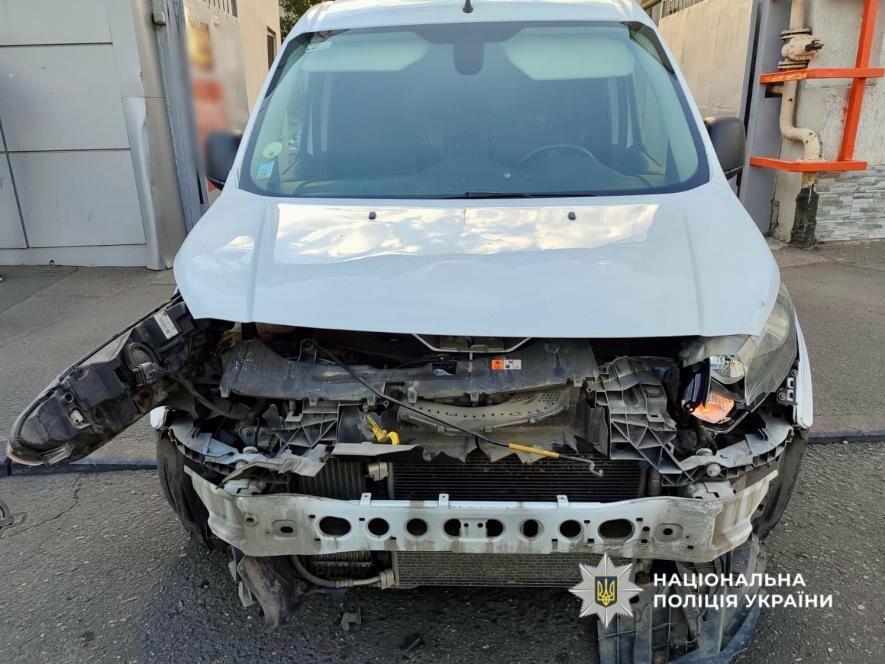 В Одесі сталася аварія з мотоциклом: хлопець та дівчина отримали травми – ФОТО