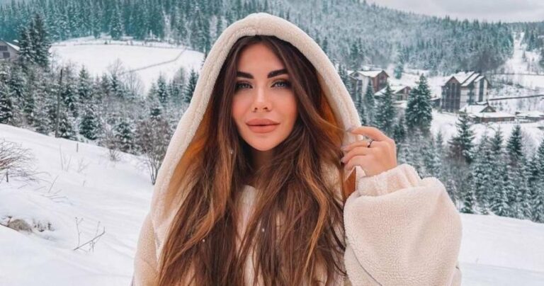 Скандальна блогерка Софія Стужук потрапила під підозру в ухиленні від сплати 11,5 млн грн податків.