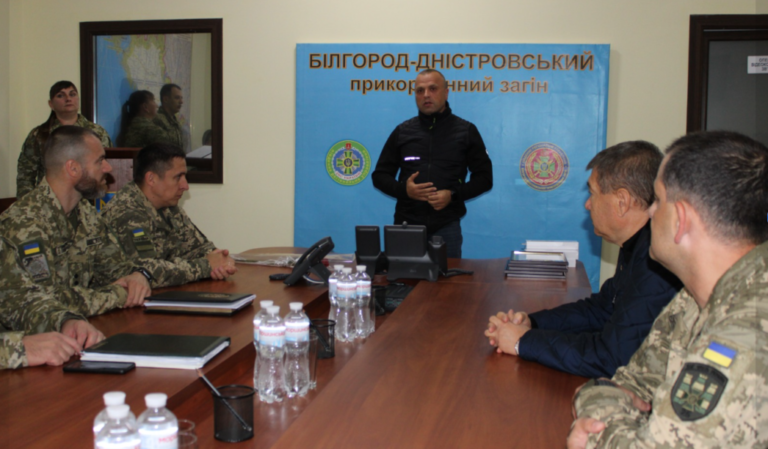 В Білгороді-Дністровському відзначили День захисників і захисниць України, вшановуючи військових.