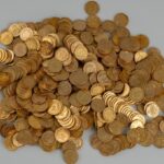 Туристи в Чехії натрапили на схованку з давнім золотим скарбом