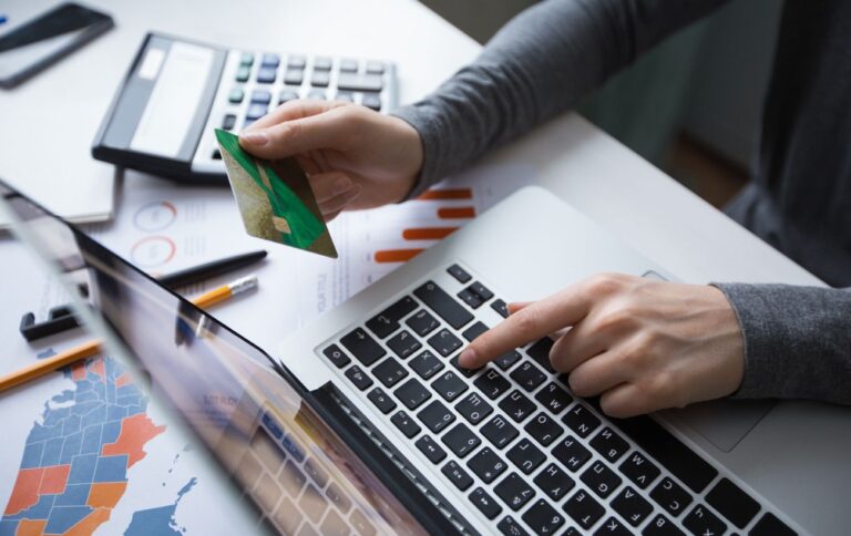 Червоний Хрест розкрив правду про виплати по 9600 гривень і спростував чутки щодо грошової допомоги.