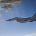 Венесуельські винищувачі пролетіли над військовим кораблем США в Карибському морі