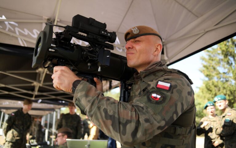 Польща має намір збивати російські дрони над Україною без узгодження з НАТО чи ЄС.