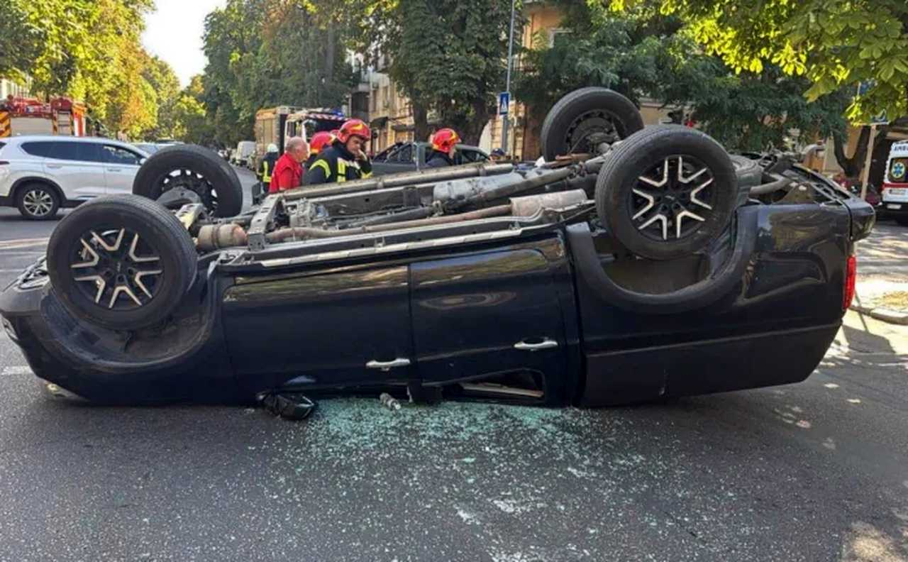 Охорона Порошенка стала винуватцем серйозної ДТП в Одесі (фото)