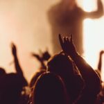 Масові заходи у Тернопільській області заборонили проводити без дозволу коменданта – як його отримати