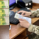 У пункті пропуску «Орлівка» жінка намагалася підкупити прикордонницю, щоб вивезти чоловіка за межі країни.