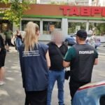 Скандал на пляжі “Лузанівка”: чиновник “здавав” торгові дозволи за 1500 доларів, – ФОТО