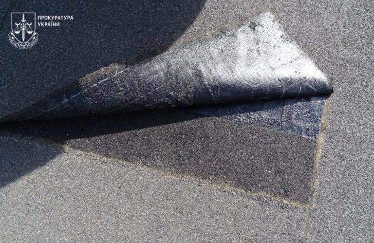 В Одесі керівник медцентру незаконно привласнив 300 тисяч гривень за ремонт даху: деталі справи та фотографії.