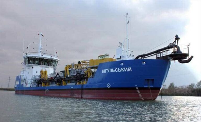 На Дунаї після підриву підняли земснаряд «Інгульський» та готують до ремонту