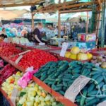 Ціни на Привозі на початку осені: скільки коштують овочі, фрукти, м’ясо та риба