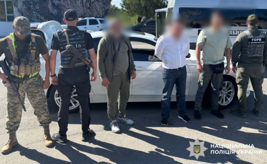 У Болградському районі спіймали фальшивого прокурора, що займався незаконною контрабандою військовозобов’язаних чоловіків за кордон.