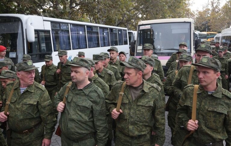 Путін оголосив осінній призов у Росії 2025: мобілізація понад 100 тисяч громадян.
